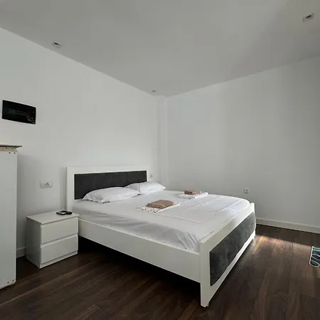 Sulozeqi Apartments Ksamil Exterior foto